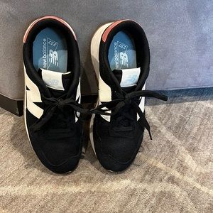 New balance shoes women size 9.5